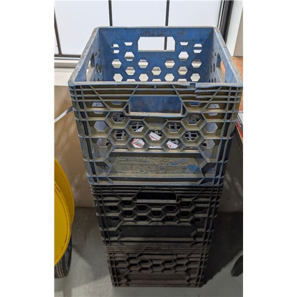 LOT DE 3 BACS À LAIT