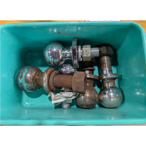 LOT DE 5 ASSORTIS BOULES D’ATTELAGE