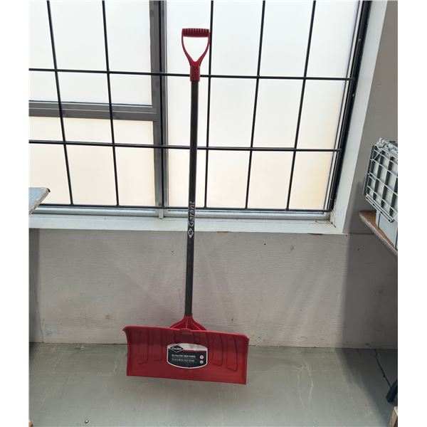 PELLE À NEIGE GARANT 20"