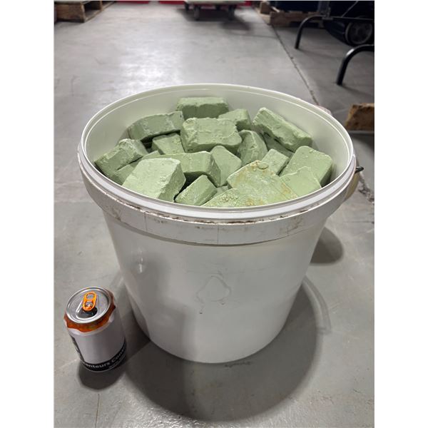 SEAU DE 75+  SAVONS À MAINS ABRASIFS, TYPE: MECANICIEN