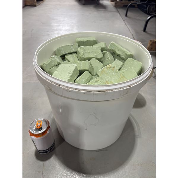 SEAU DE 75+  SAVONS À MAINS ABRASIFS, TYPE: MECANICIEN