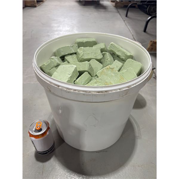 SEAU DE 75+  SAVONS À MAINS ABRASIFS, TYPE: MECANICIEN