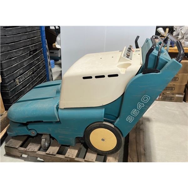 TENNANT 3640 BALAYEUSE DE PLANCHER (ÉTAT INCONNU)