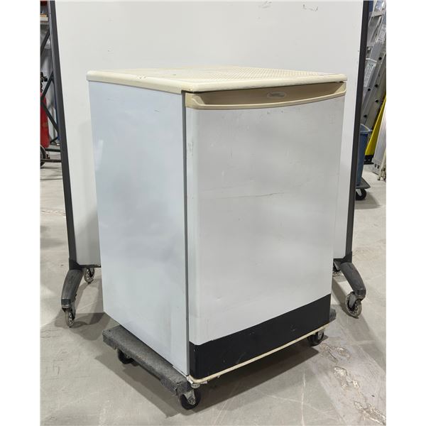 DANBY FREEZER 24"X24"X35"