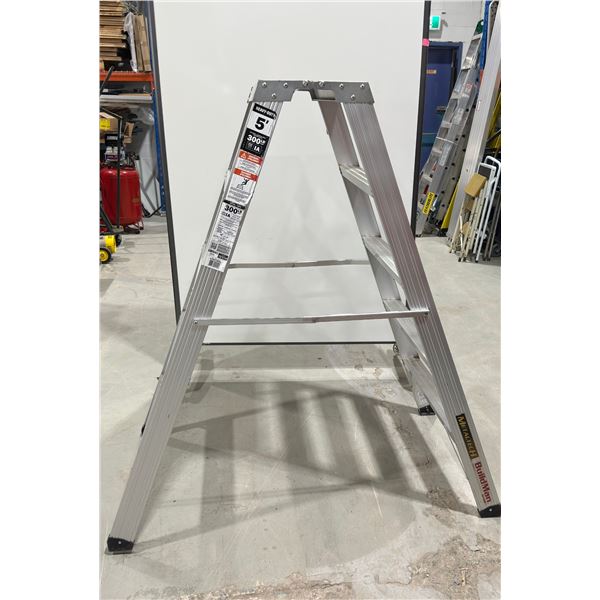 BUILDMAN METALTECH 5' 300LBS ÉCHELLE