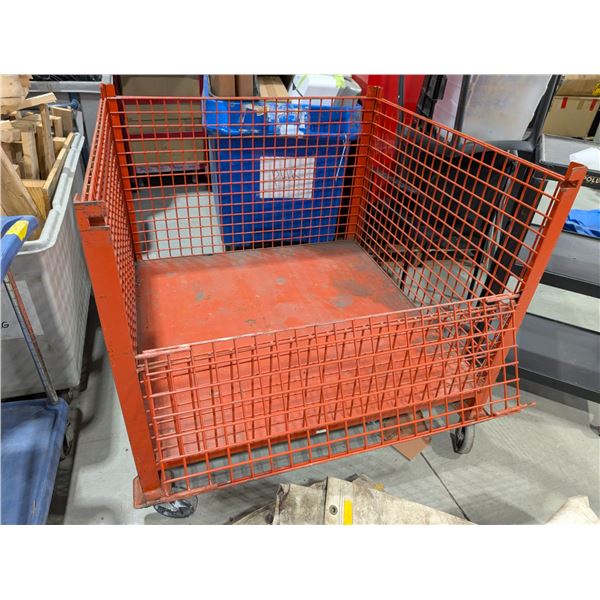 CAGE EN MÉTAL MOBILE 46"X46"X40"