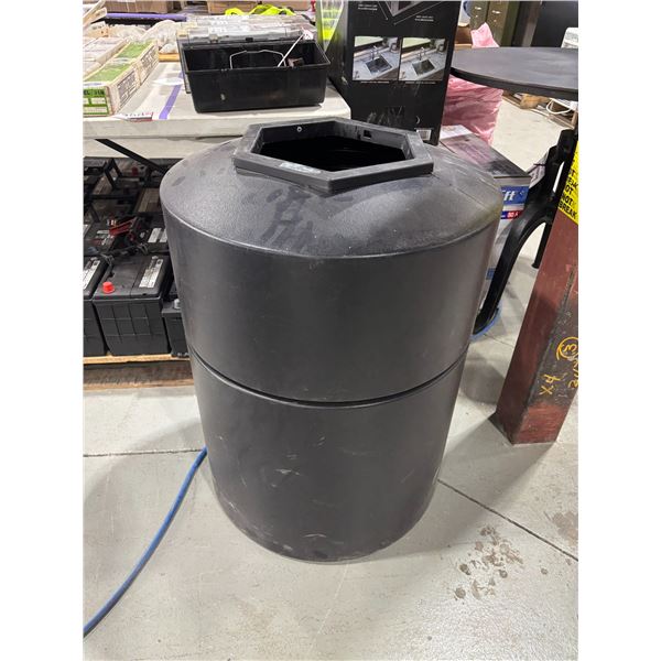 POUBELLE COMMERCIALE DE 45 GALLONS