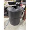 Image 1 : POUBELLE COMMERCIALE DE 45 GALLONS