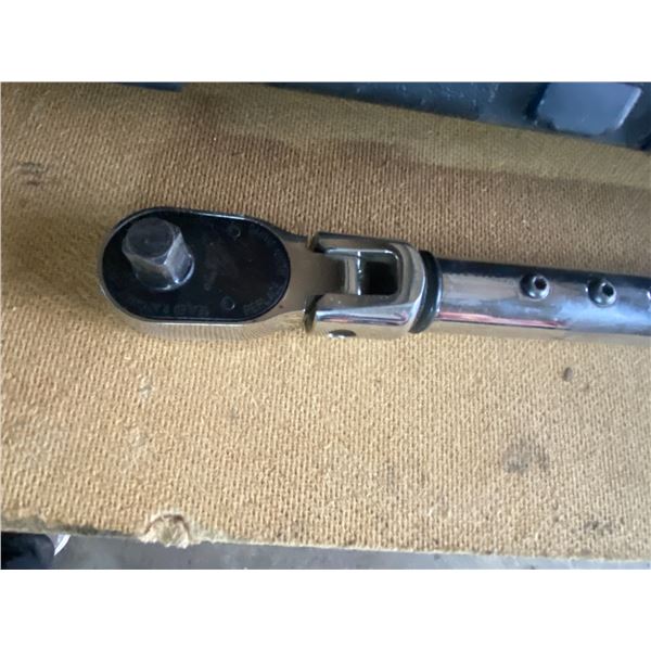 Snap on 1/2" torque wrench.
