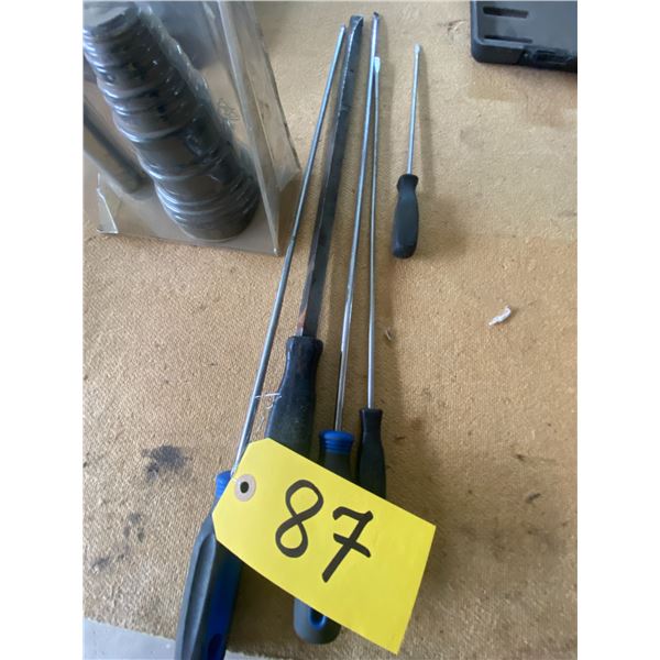Seal driver, and screwdrivers.