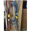 Image 1 : 2 blue air hoses. Good condition.