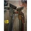 Image 3 : 2- 48 inch Jackalls