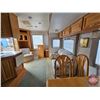 Image 15 : TRAVEL TRAILER : 2000 Gulf Seahawk F29FRL : Fifth Wheel : 2 Slides