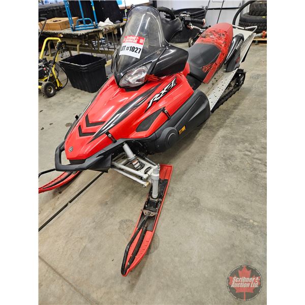 SNOWMOBILE : 2004 Yamaha RX-1 (Not Running)