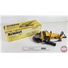 Image 1 : DEWALT Model DW831 Heavy Duty 5" Medium Angle Grinder