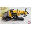 Image 2 : DEWALT Model DW831 Heavy Duty 5" Medium Angle Grinder