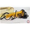 Image 3 : DEWALT Model DW831 Heavy Duty 5" Medium Angle Grinder