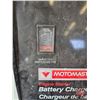Image 3 : Motomaster Engine Starter/Battery Charger
