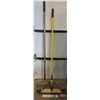 Image 1 : Indoor/Outdoor 24" Push Broom & Rake