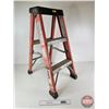 Image 1 : Step Ladder (Fibreglass) (3ft)