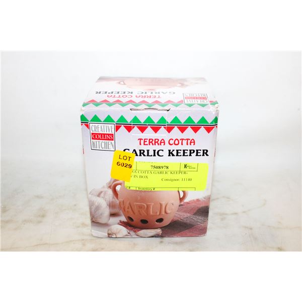 TERRA COTTA GARLIC KEEPER- NEW IN BOX