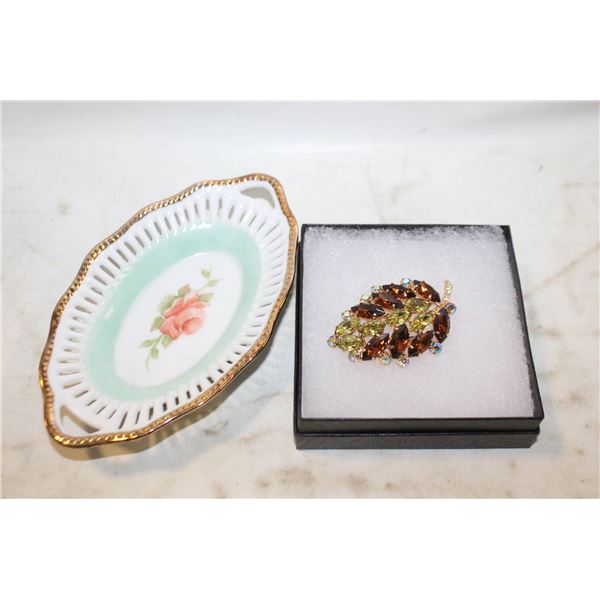 VINTAGE ROOTBEER CRYSTAL BROOCH, M. SOMERVILLE