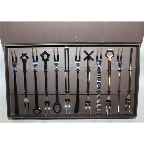 SAMBONET STAINLESS COCKTAIL FORK SET- NEW IN BOX