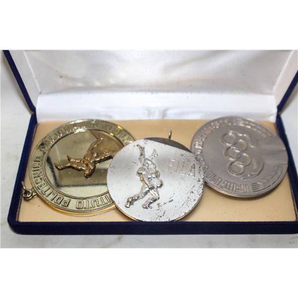 INTERNATIONAL WRESTLING MEDALLIONS