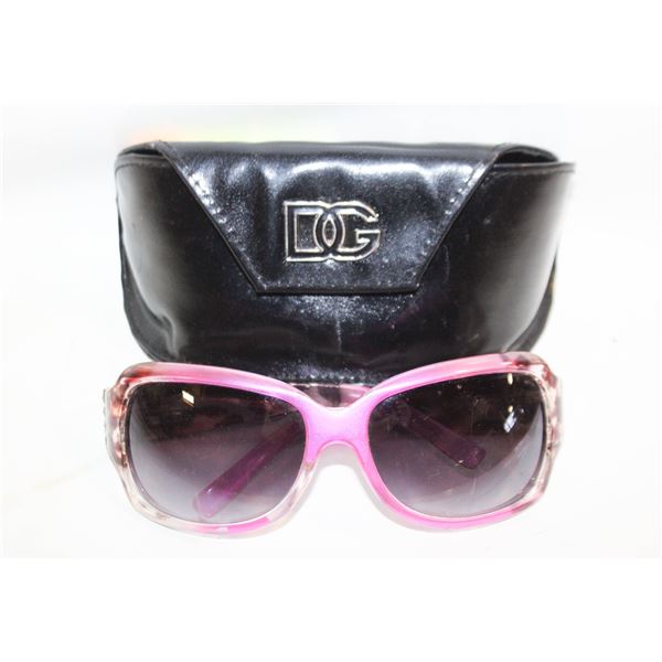 DOLCE&GABBANA SUNGLASSES W/CASE VINTAGE