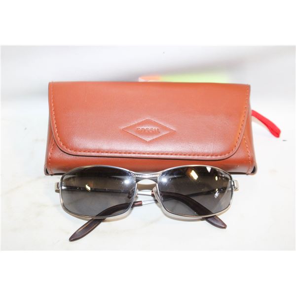 FOSSIL BRAND RECTANGLE SUNGLASSES