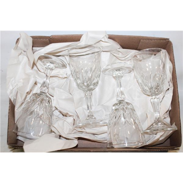 WINE GLASSES SET OF 4