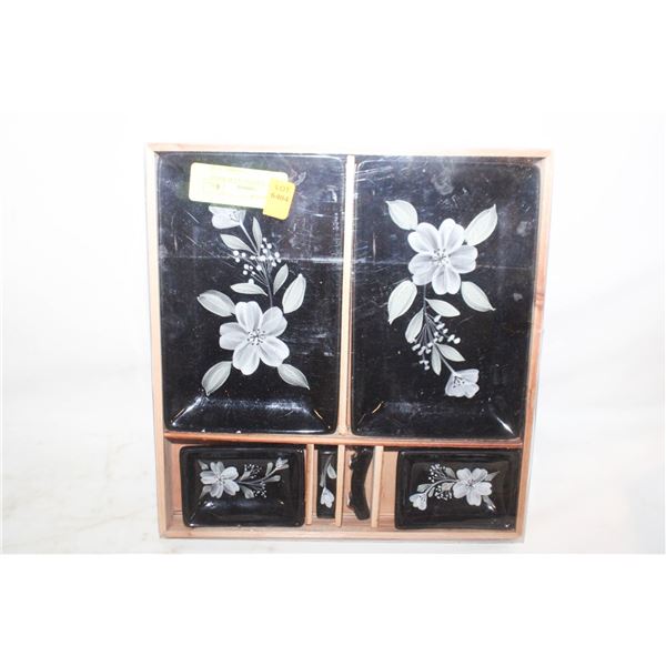 JAPANESE SERVING SET IN WOOD BOX