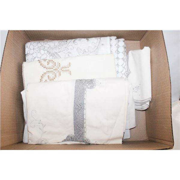 VINTAGE+ANTIQUE NEEDLE CRAFT LINENS ASSORTED LOT