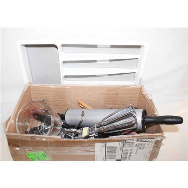 CUTLERY TRAY, ROLLING PIN & MORE KITCHEN ITEMS