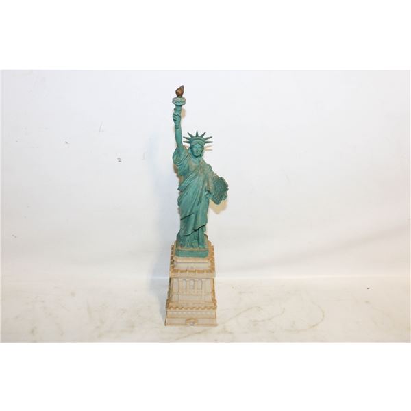 COLEA 1993 COLBAR STATUE OF LIBERTY FIGURINE