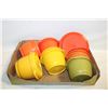Image 1 : FLAT OF 1970'S TUPPERWARE
