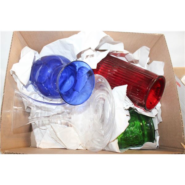 GLASS DECORATIVE VASES ASSORTED