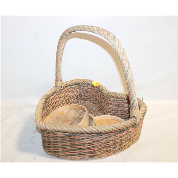 LOVE SHAPE WICKER PICNIC BASKET WITH 3 DISH