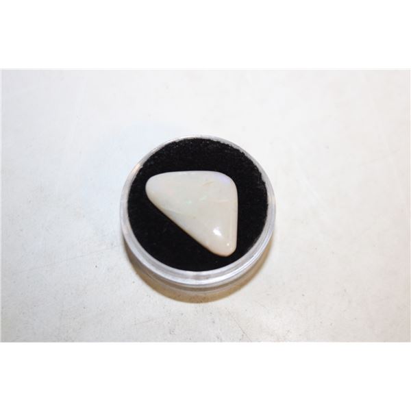 7.55 CTS WHITE OPAL GEMSTONE