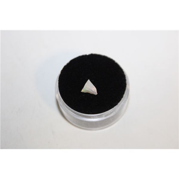 .25 CTS ROUGH WHITE OPAL GEMSTONE