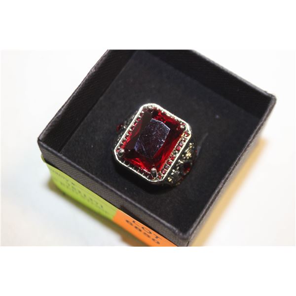 NEW MENS RED STONE RING SIZE 12