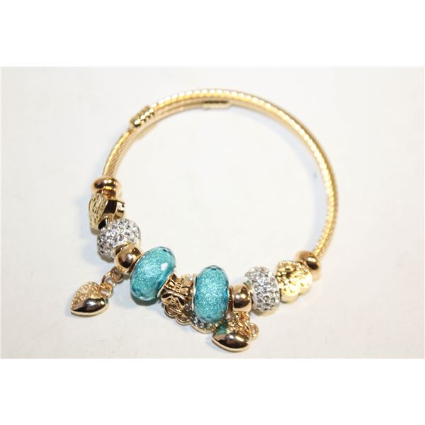 NEW CHARM HEART BLUE, GOLDTONE, RHINESTONES