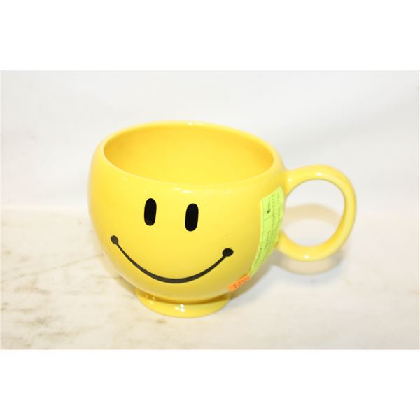 VINTAGE TELEFLORA "HAPPY FACE" MUG- SMALL REPAIR