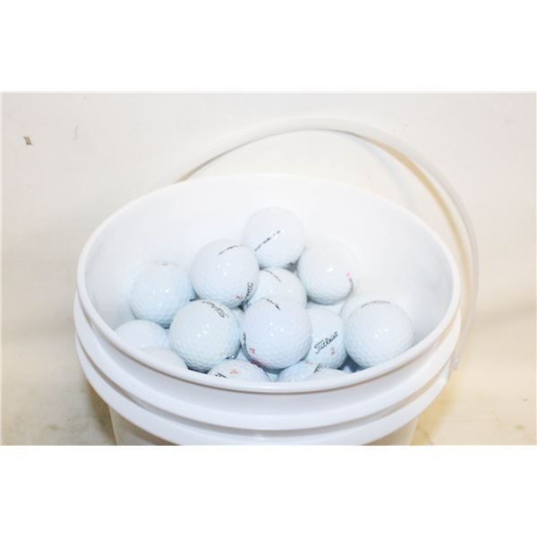 PAIL TITLEIST 5DZ RECLAIMED GOLF BALLS