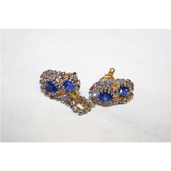 1970'S WOMEN'S BLUE RHINESTONE CUFFLINKS
