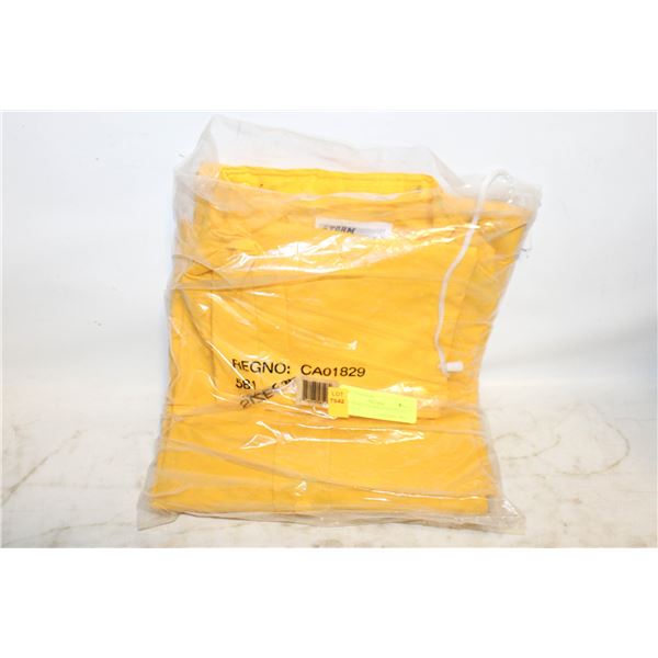 NEW IN PKG STORMASTER SMALL RAIN SUIT