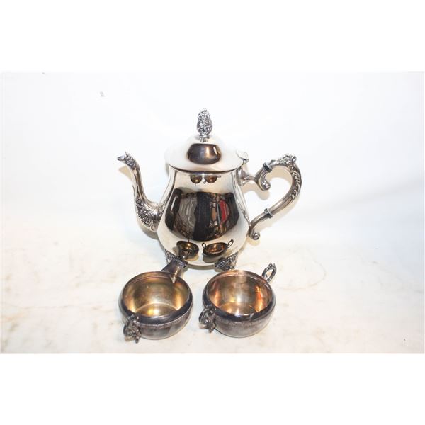 VTG BAROQUE SILVERPLATE TEA POT WITH FOOTED