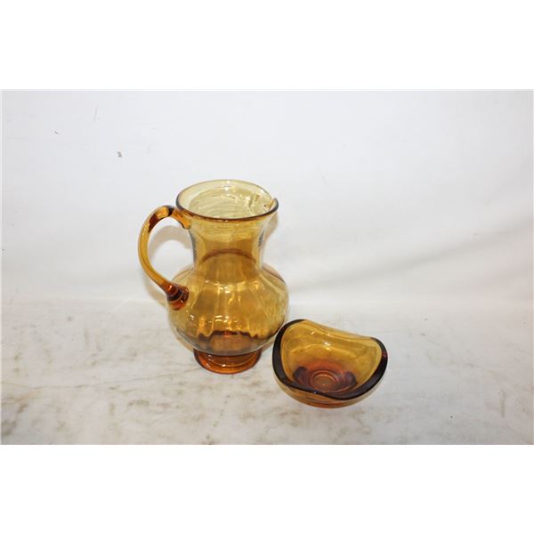 MCM AMBER HANDBLOWN PITCHER & TRICORN SHAPE BOWL