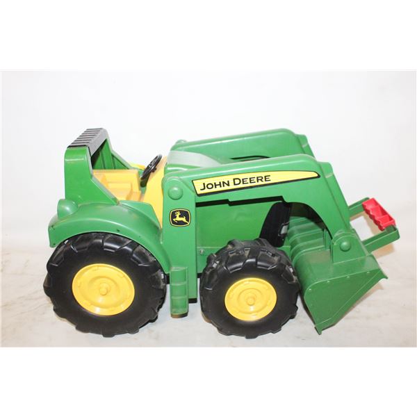 ERTL JOHN DEERE BIG SCOOP TRACTOR WITH LOADER