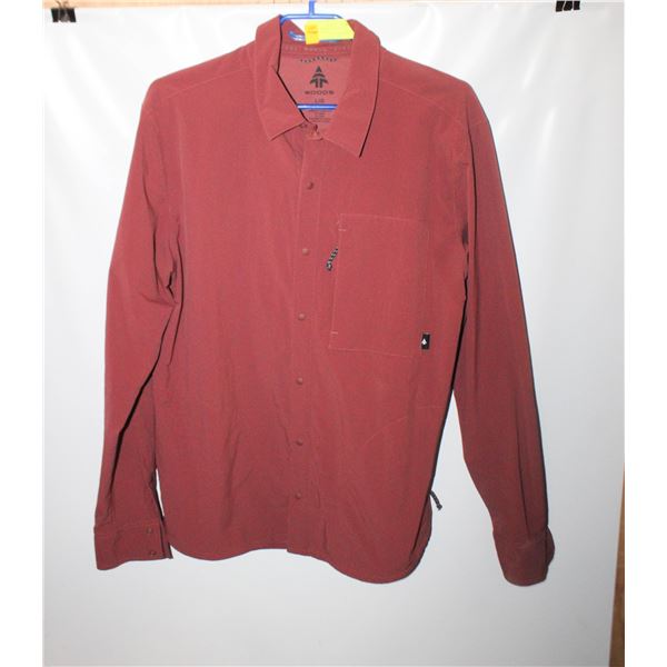 WOODS LARGE LONG SLEEVE BUTTON UP ZIP